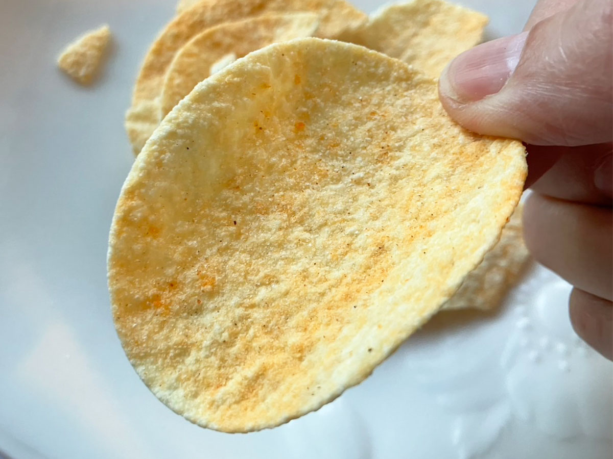 【ロピア】160円「大容量ポテチ」全4種を実食！　スパイシー味とバーベキュー味がうまい！の画像14