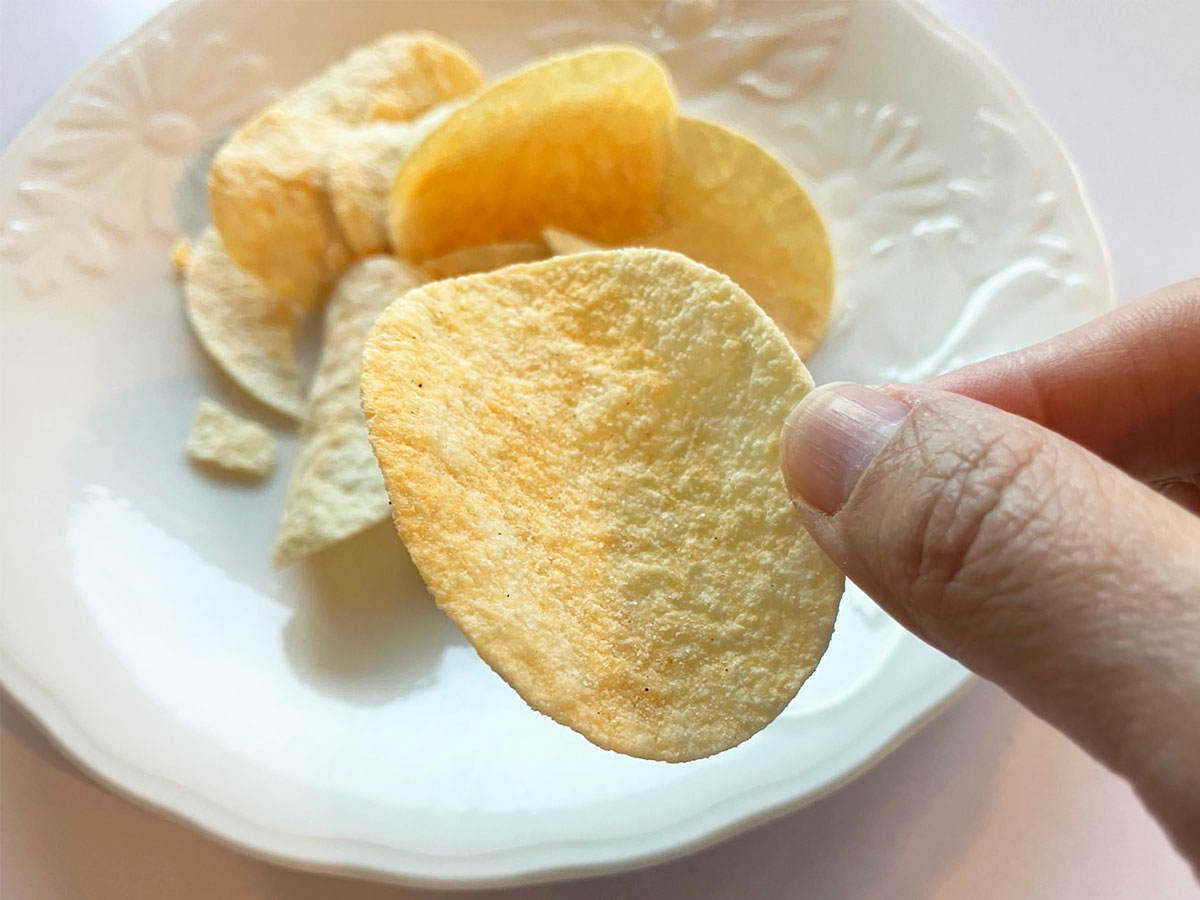 【ロピア】160円「大容量ポテチ」全4種を実食！　スパイシー味とバーベキュー味がうまい！の画像6