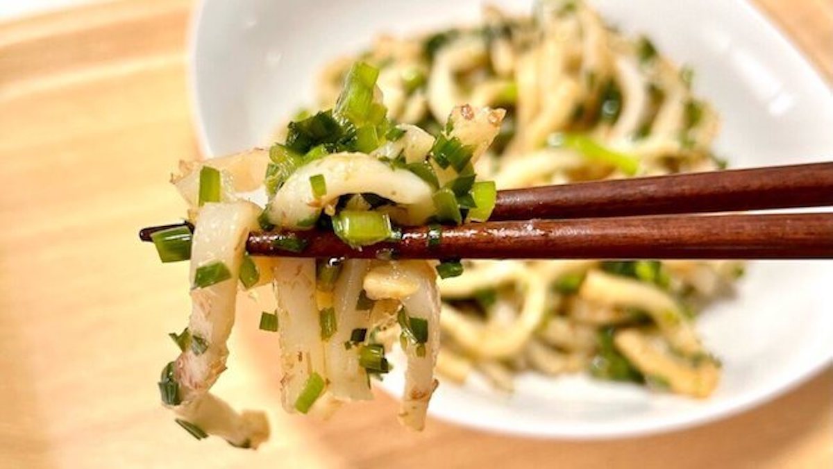 【にらだけ】絶品レシピ！　ニラとごま油の濃厚な香りに胃袋キュー【にらだけ炒めうどん】の画像6