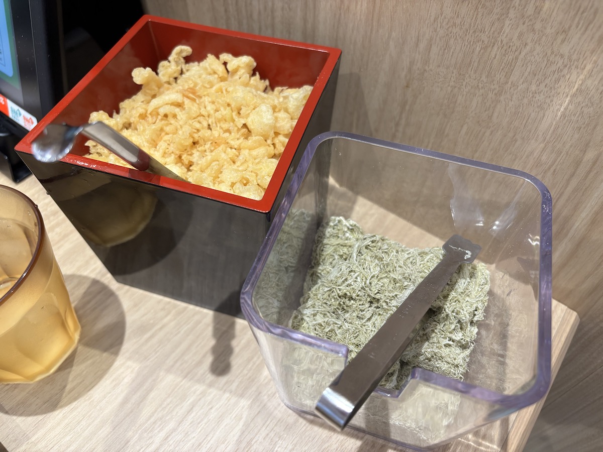 【資さんうどん】関東4店舗目、足立鹿浜店の待ち時間は？　人気看板メニューと気になるアレ、食べて来た！の画像10