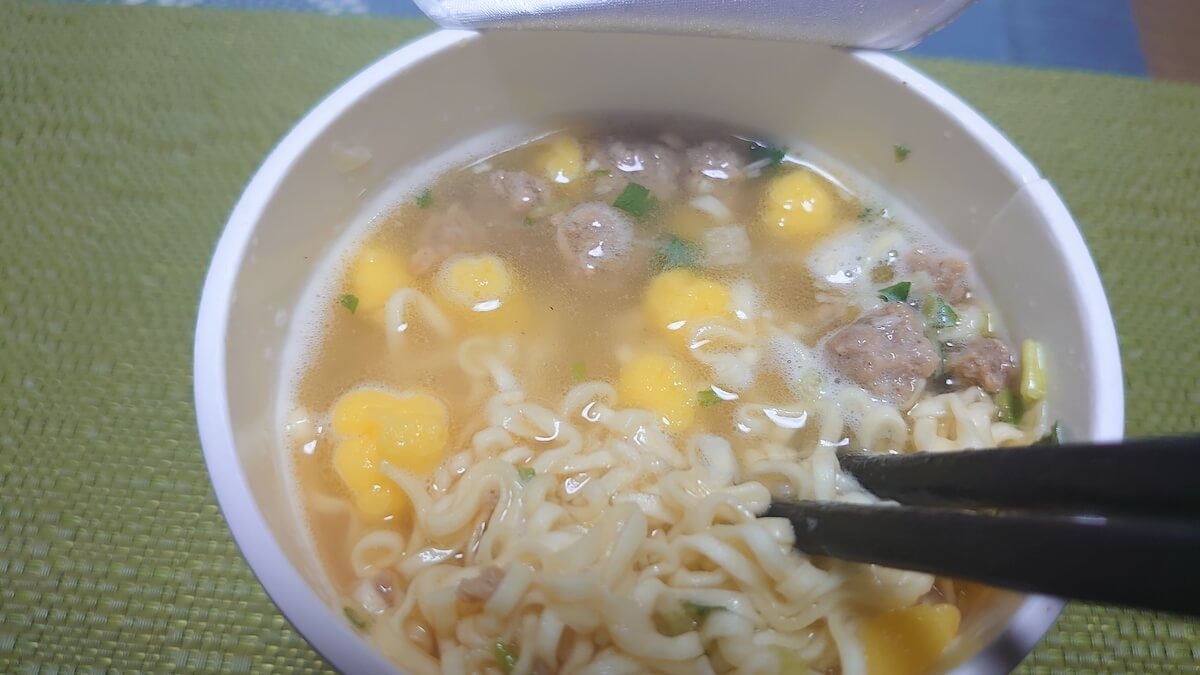 【トップバリュ数量限定】159円カップ麺は「誰にも真似できない味」のはずが……食べたら日清「カップヌードル」だった！の画像9