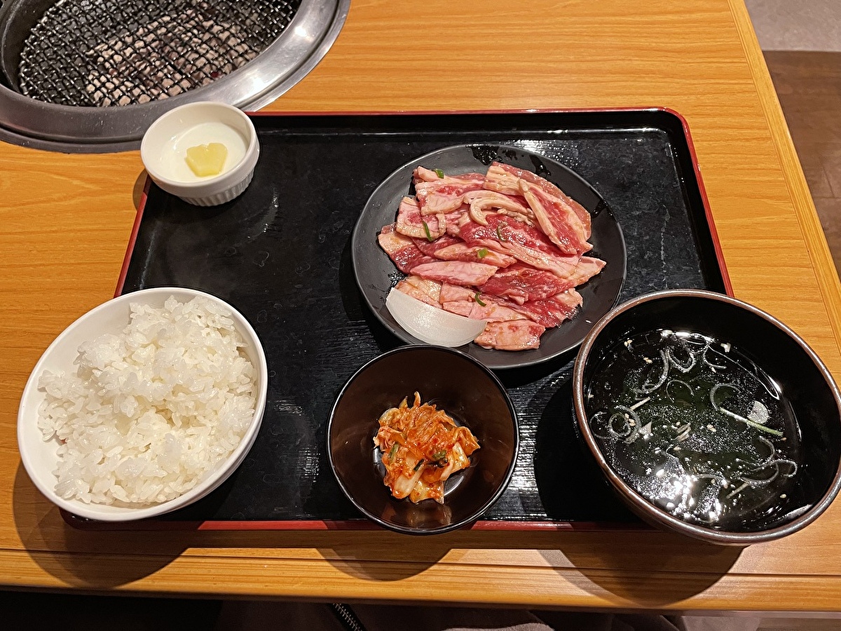 【焼肉ランチ】牛角1,078円メニューの内容は？　安楽亭、焼肉きんぐなど12品食べてみた！の画像56