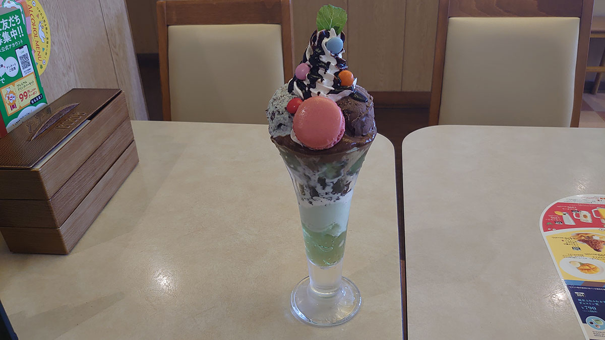 【ココス】「チョコミン党フェア」2品をミント過激派が実食！　過去イチのスースー加減に驚がくの画像5