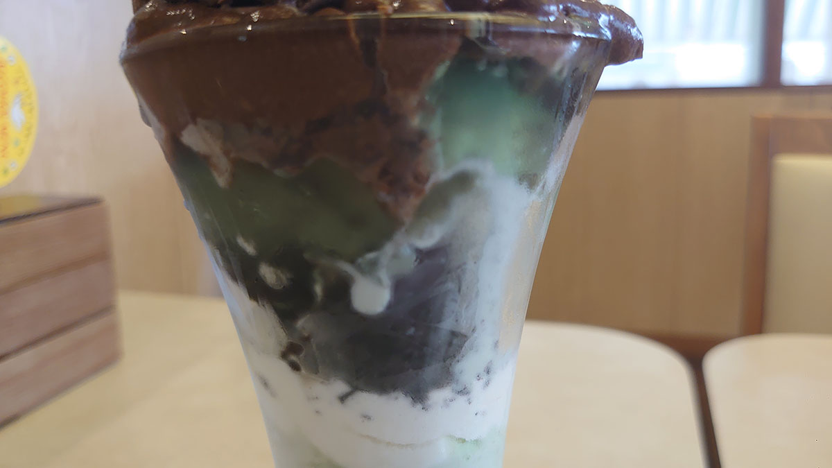 【ココス】「チョコミン党フェア」2品をミント過激派が実食！　過去イチのスースー加減に驚がくの画像7