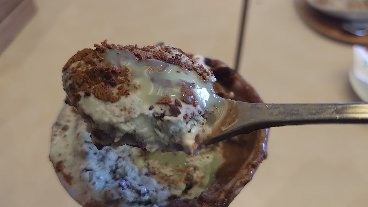 【ココス】「チョコミン党フェア」2品をミント過激派が実食！　過去イチのスースー加減に驚がくの画像11