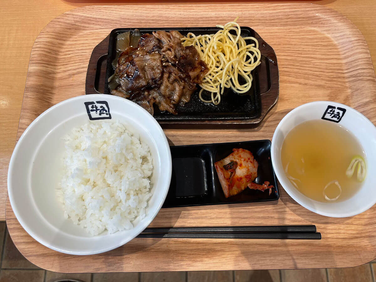 【焼肉ランチ】牛角1,078円メニューの内容は？　安楽亭、焼肉きんぐなど12品食べてみた！の画像42