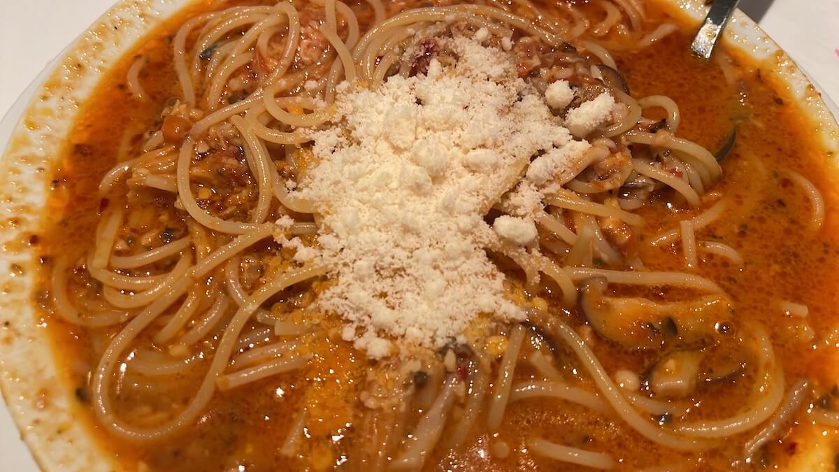 鎌倉パスタや五右衛門に続く？　「スープパスタ」人気火付け役「絶望のスパゲッティ」1420円とは？の画像11