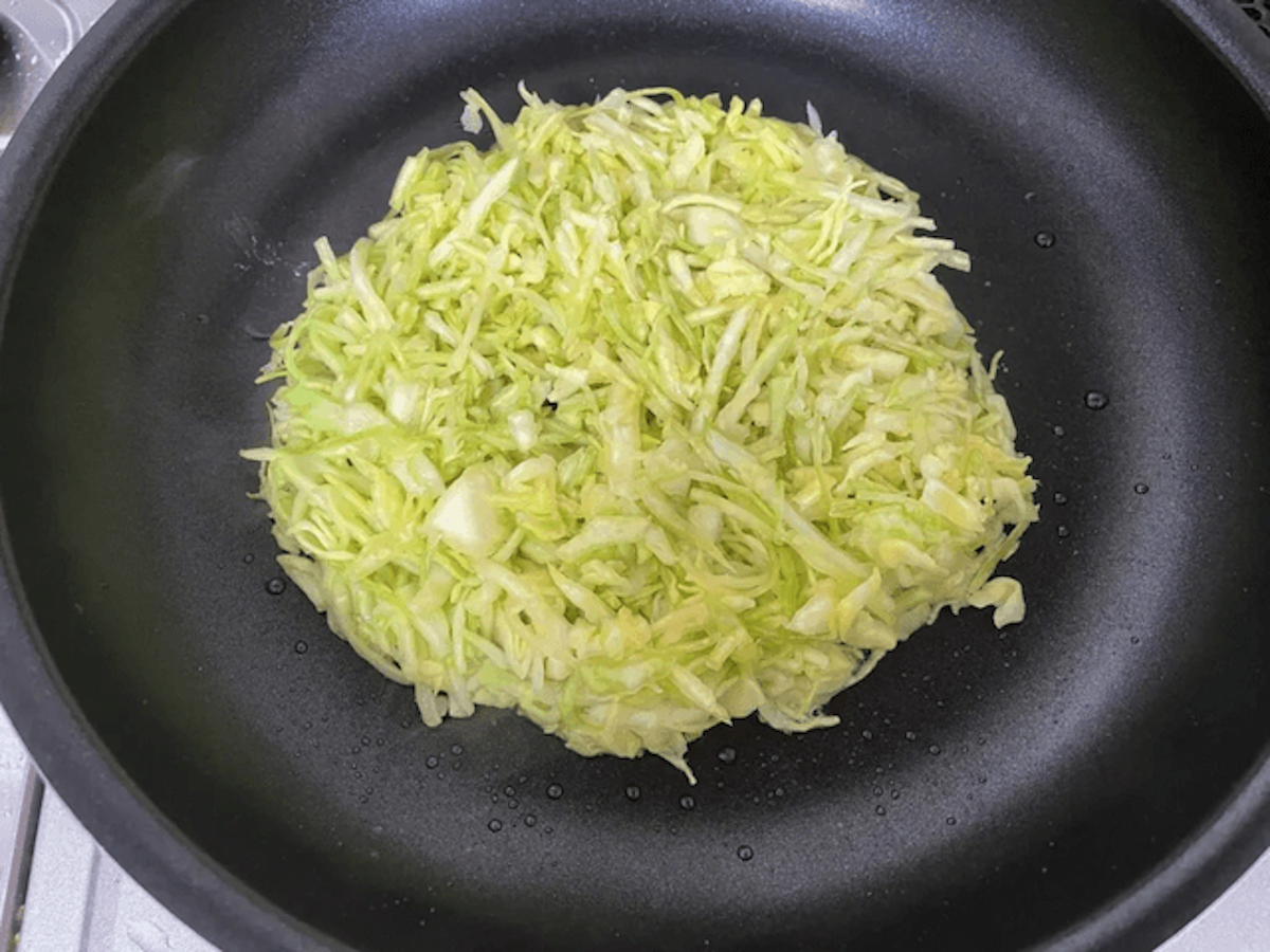 こんな罪深い食べ方ある!?　【キャベツ焼き】何度も食べたくなる震えるレシピの画像1