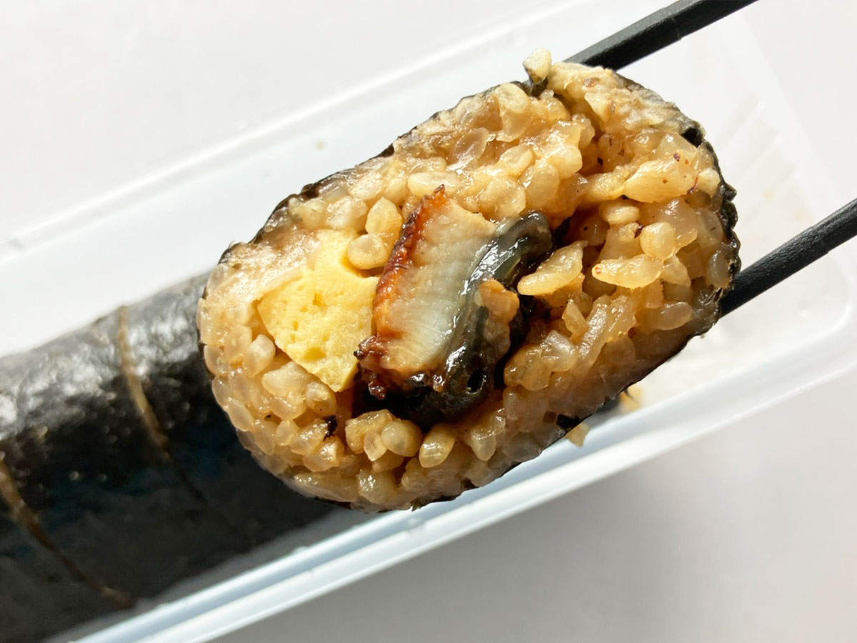 【ロピア】冷凍庫にストック推奨！　719円うなぎ「冷凍巻寿司」、道場六三郎監修でコスパも優秀！の画像5