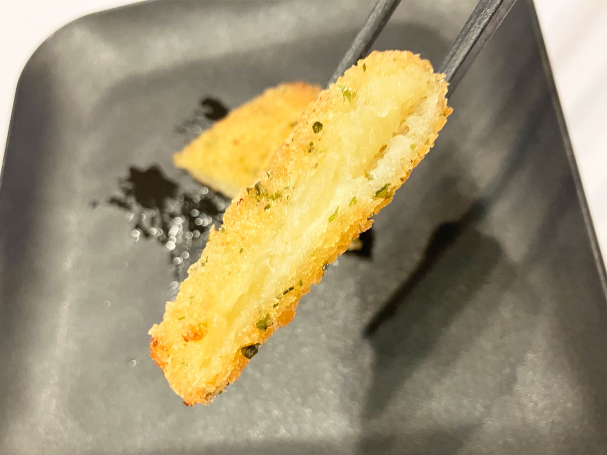【ロピア】新作「三角チーズポテトフライ」青のり風味がおいしい！　5個入り200円以下のびっくり価格の画像7