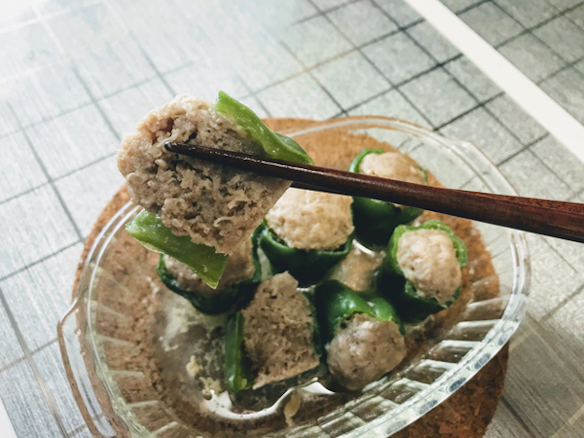 簡単すぎて心配になるレシピ、レンチン5分「ピーマン肉詰め」作ったらビックリのおいしさ！の画像6