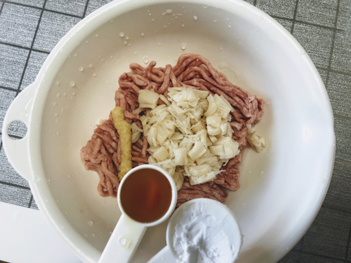 簡単すぎて心配になるレシピ、レンチン5分「ピーマン肉詰め」作ったらビックリのおいしさ！の画像3