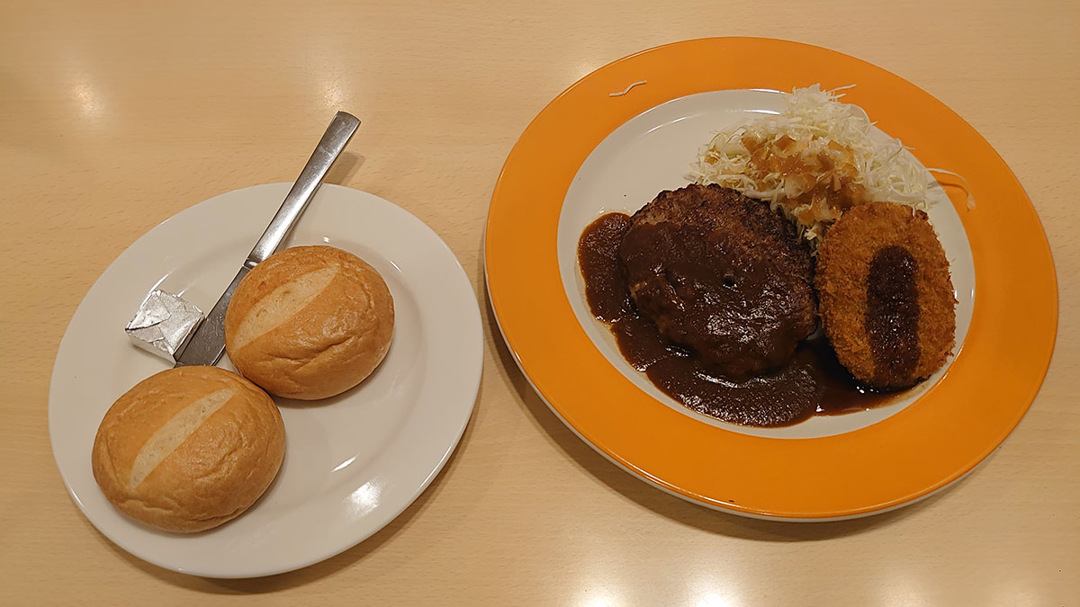 【ジョナサン】日替わりランチ「火曜メニュー」を実食！　デミグラスソースが本格的で絶品！の画像7