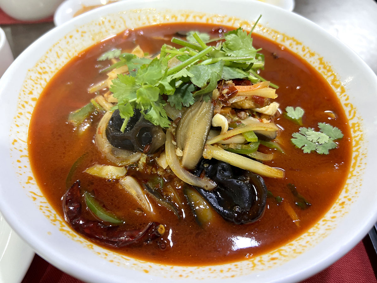 【七宝麻辣湯】だけじゃない、ガチ中華の味わいはコレ！　コンビニ系「麻辣湯」3品、食べ比べランキングの画像1
