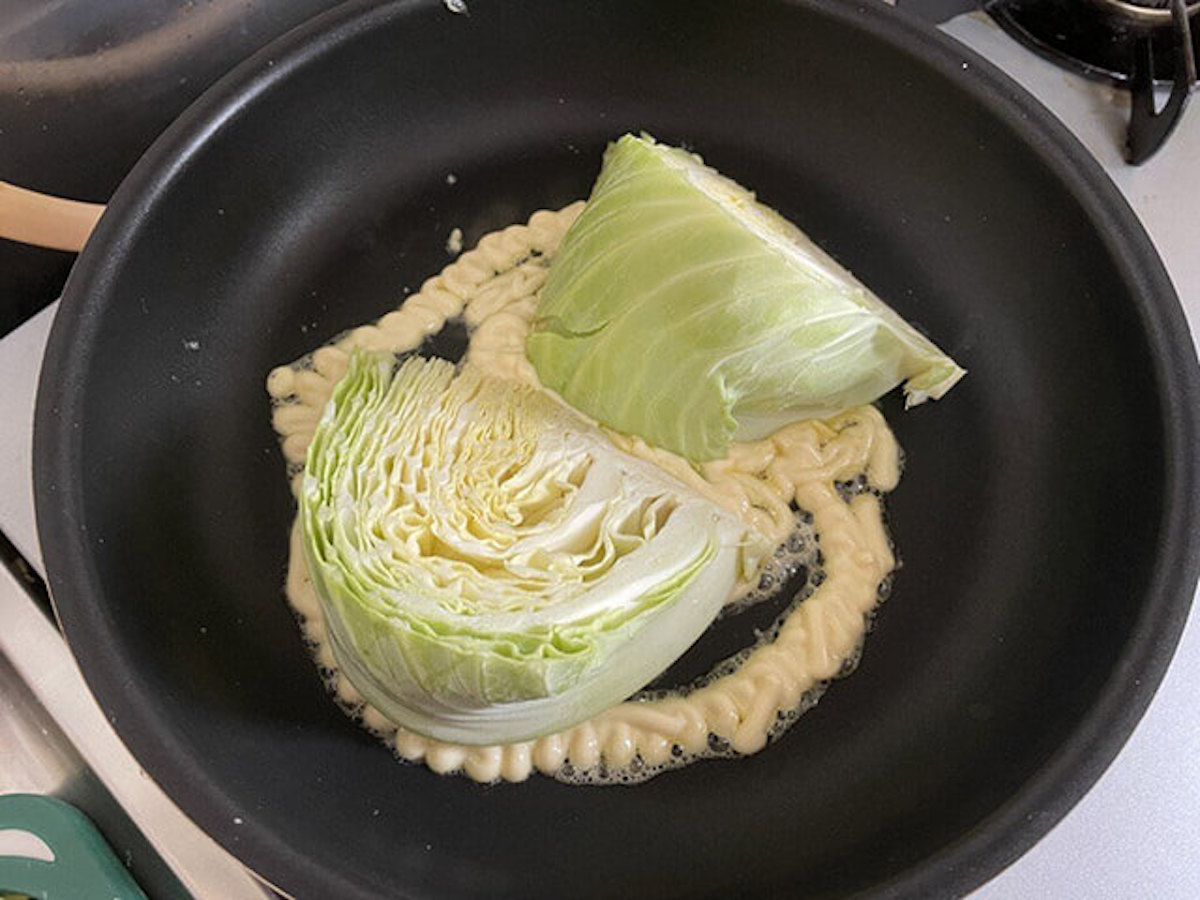 家族で争奪戦になる人気レシピ【春キャベツのお好み焼き風】、マヨが甘くてジューシー！の画像4