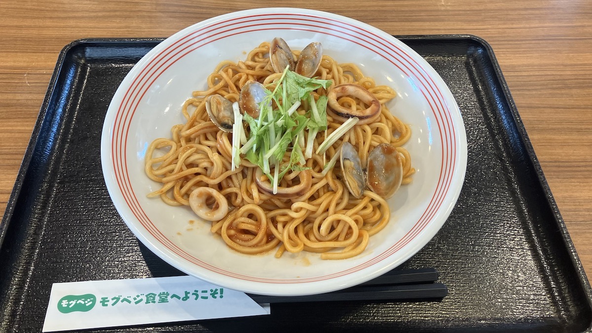 【リンガーハット】50店舗でしか食べられない「700円パスタ」とは？　ナポリタン食べたら「ジョリパ超え」「麺モッチモチ」の画像4