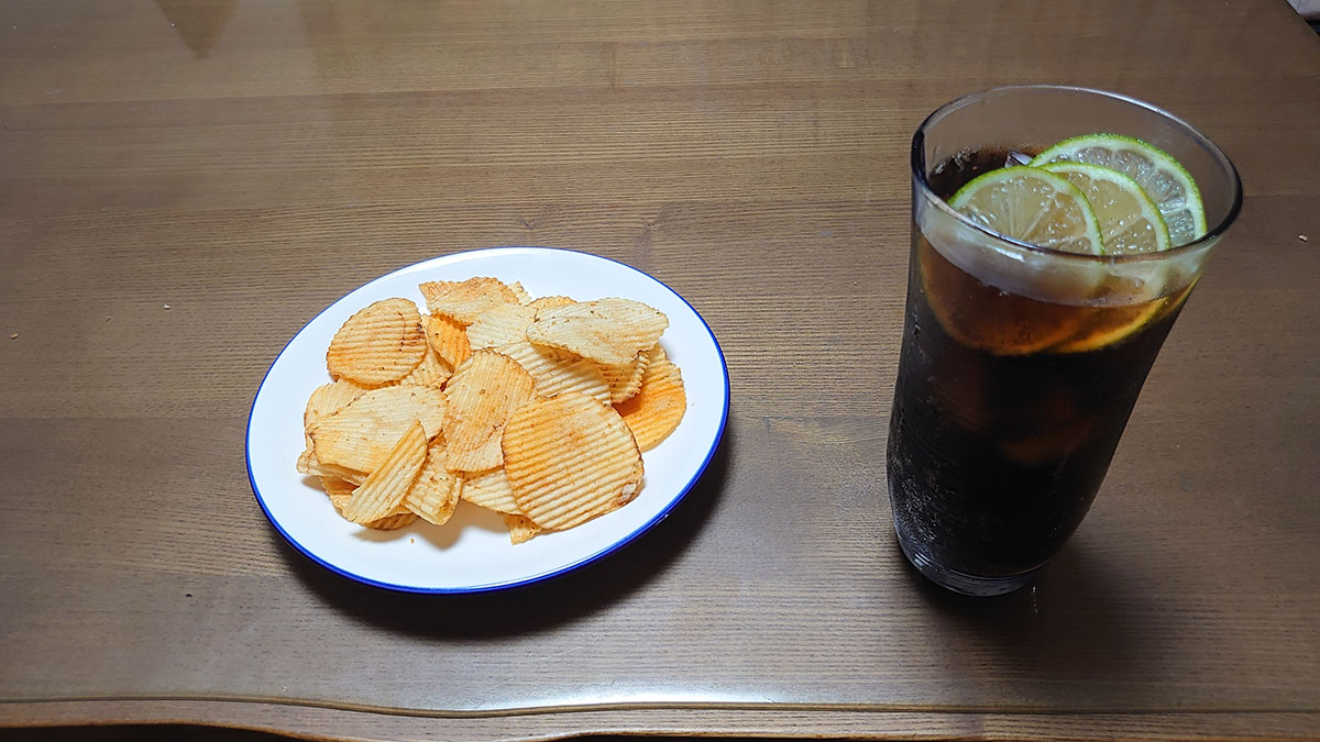 【トップバリュ】歯の調子が悪い人は気を付けて！　321円「グルメポテトチップス」かなりの“ガチガチ食感”！の画像14
