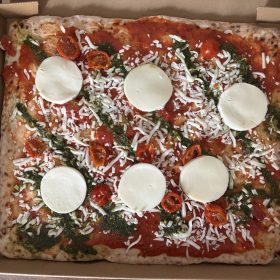 costoco-pizza-3-20250725