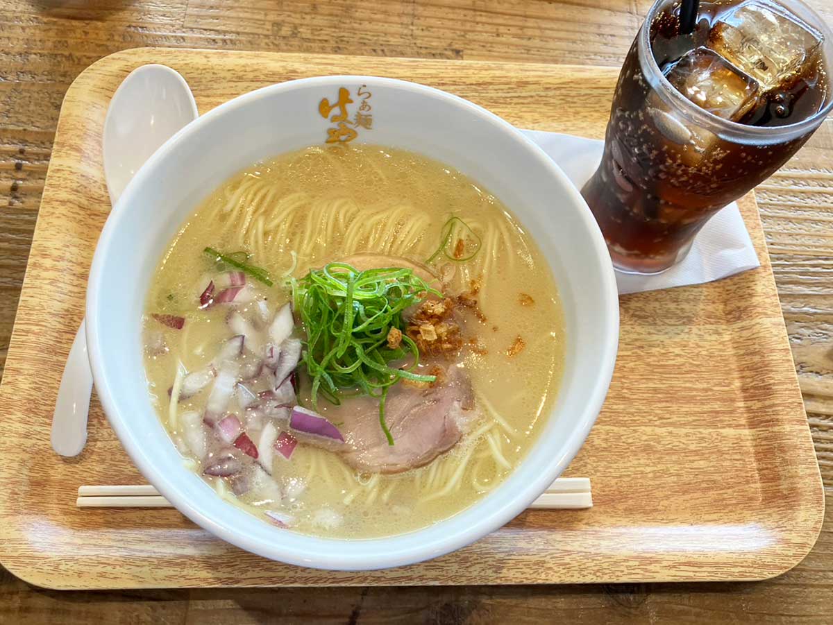 関東でジワジワ拡大【らぁ麺 はやし田】950円「鶏白湯ラーメン」とにかく濃い！　食べて納得「ファンになる」ワケの画像4
