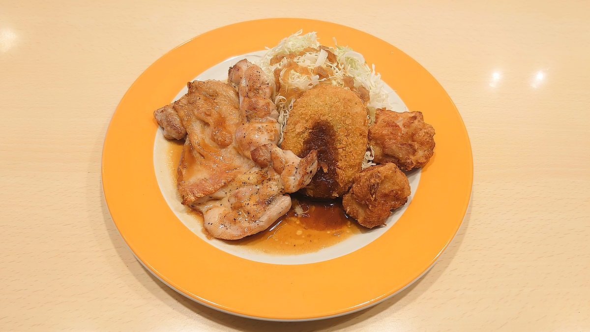 【ジョナサン】日替わりランチ「金曜メニュー」を実食！　グリルチキンがご飯のお供に最適！の画像7