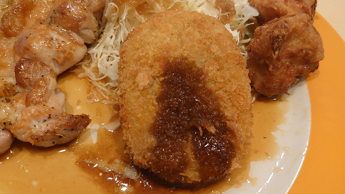 【ジョナサン】日替わりランチ「金曜メニュー」を実食！　グリルチキンがご飯のお供に最適！の画像9