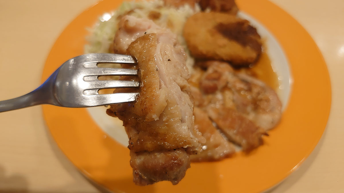 【ジョナサン】日替わりランチ「金曜メニュー」を実食！　グリルチキンがご飯のお供に最適！の画像14