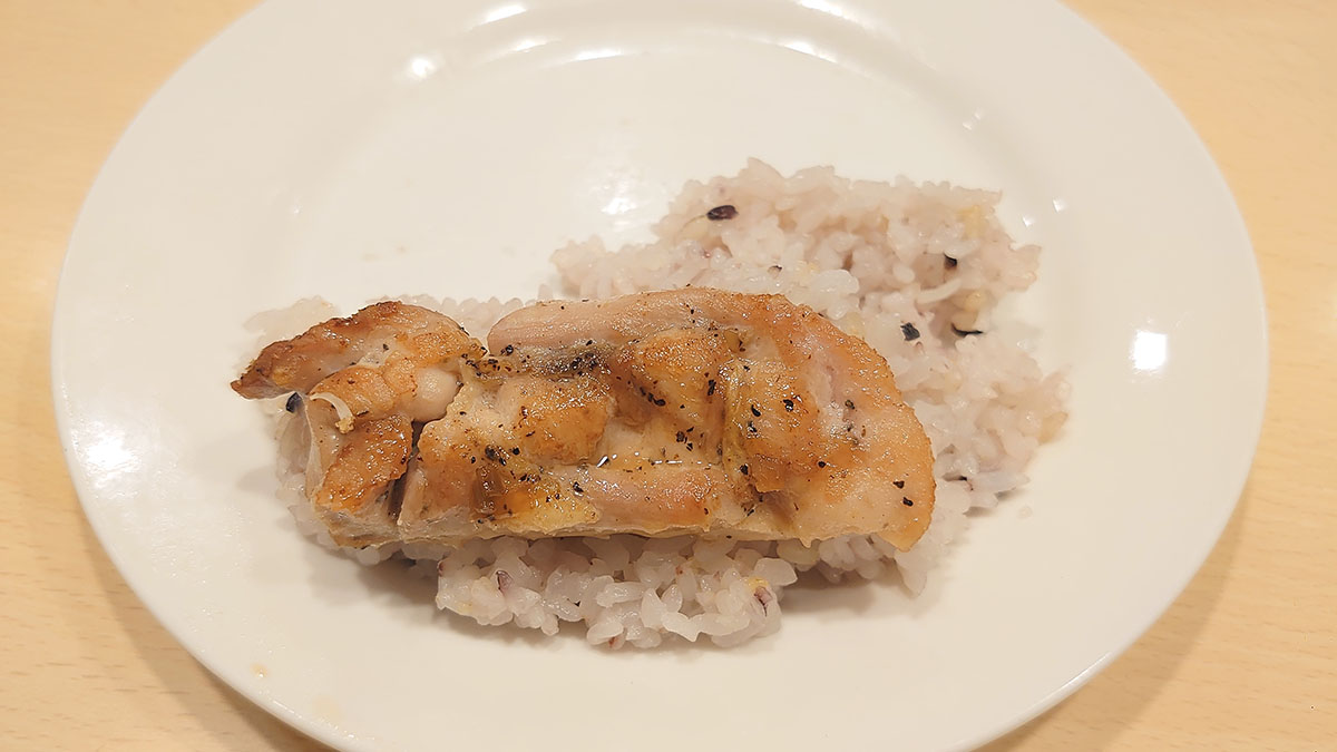 【ジョナサン】日替わりランチ「金曜メニュー」を実食！　グリルチキンがご飯のお供に最適！の画像17