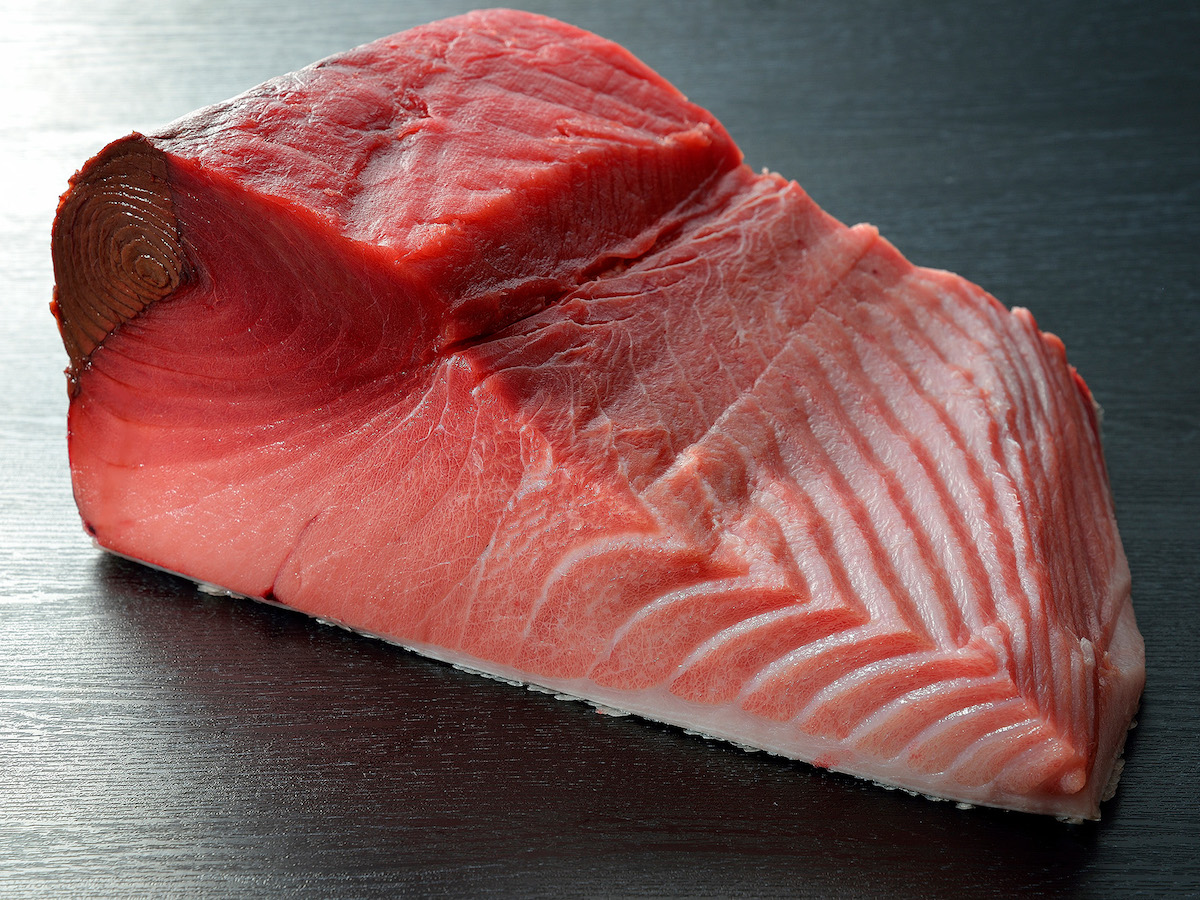 【角上魚類】1000円「本まぐろ入り10貫寿司」など特価品ズラリ！　7月12・13日「特売キャンペーン」開催の画像1