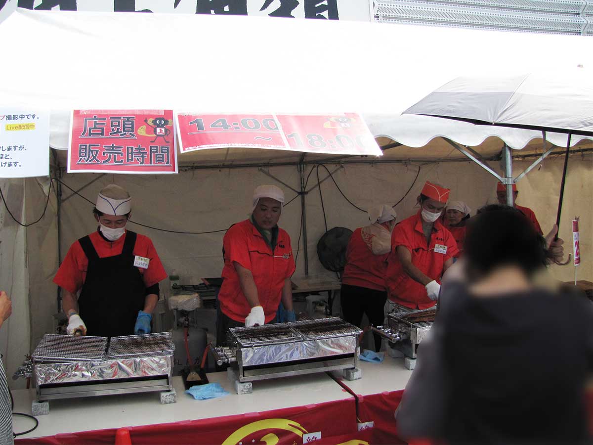 ＜校正中＞【角上魚類】土用の丑の日「国産うなぎ」の“焼き立て販売”が8年ぶり復活！　約28cmで1尾2500円「う、うますぎる！」の画像3