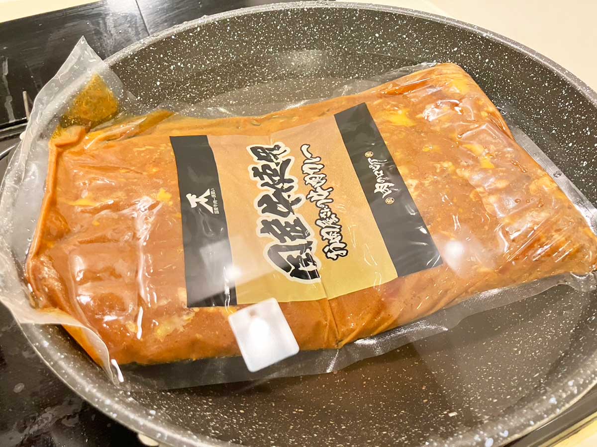 【ロピア】背徳感がヤバすぎる「お肉屋さんのカレー」、1058円で“牛肉の塊”がゴロゴロでびっくり！の画像7