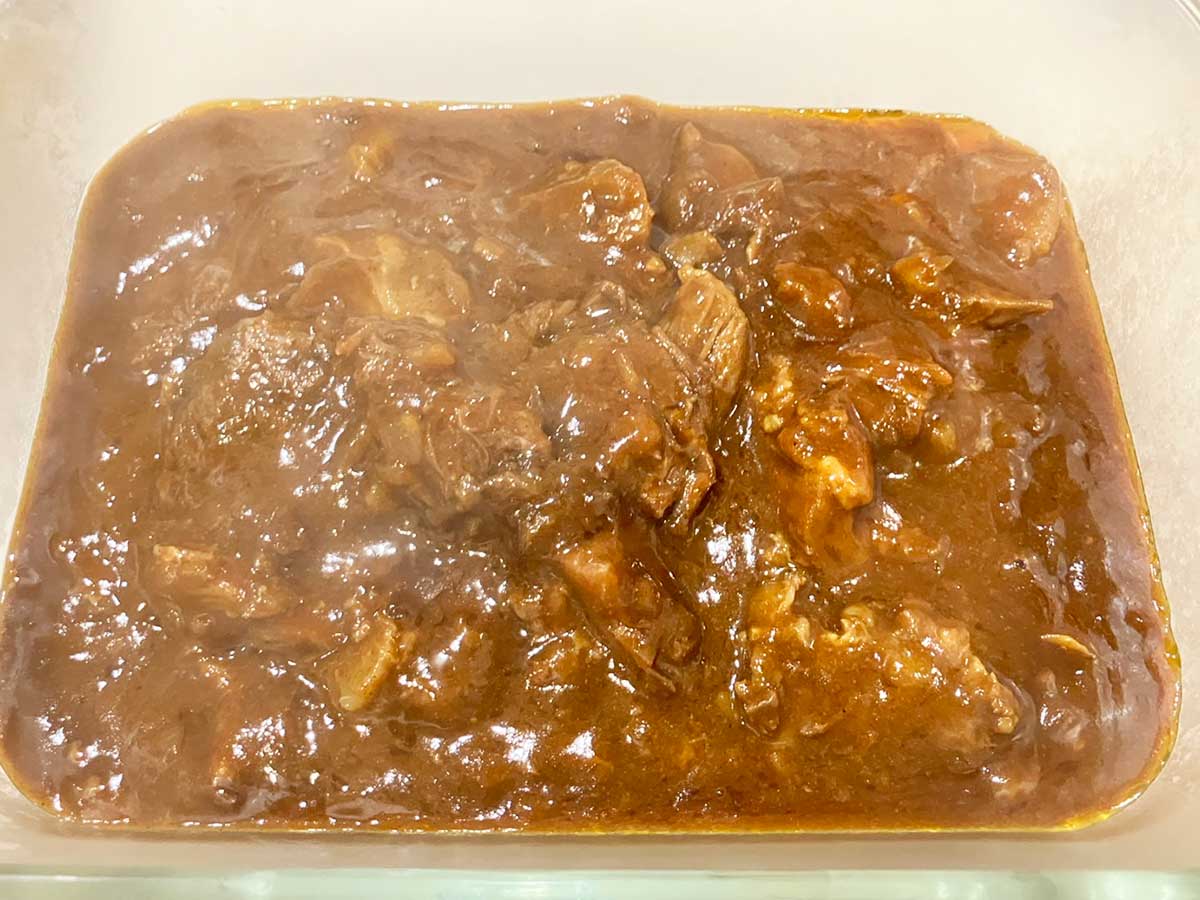 【ロピア】背徳感がヤバすぎる「お肉屋さんのカレー」、1058円で“牛肉の塊”がゴロゴロでびっくり！の画像8