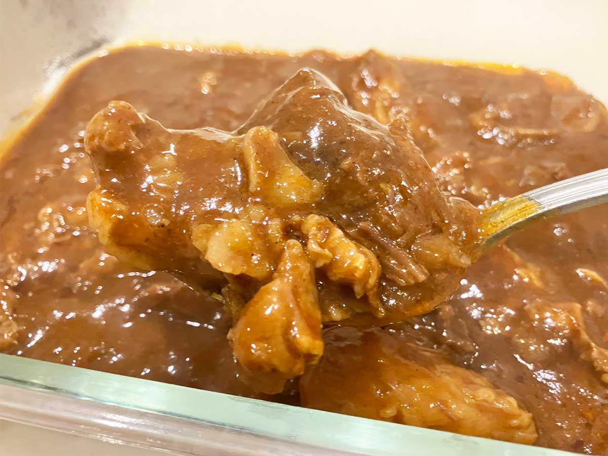 【ロピア】背徳感がヤバすぎる「お肉屋さんのカレー」、1058円で“牛肉の塊”がゴロゴロでびっくり！の画像10