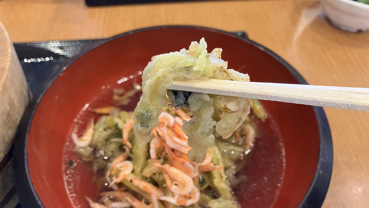 食べられるのは1日だけ！【丸亀製麺】激レアメニュー「桜えびと茶葉衣のかき揚げ」640円がスゴかったの画像7