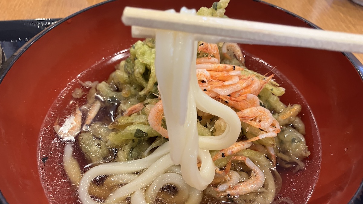 食べられるのは1日だけ！【丸亀製麺】激レアメニュー「桜えびと茶葉衣のかき揚げ」640円がスゴかったの画像8