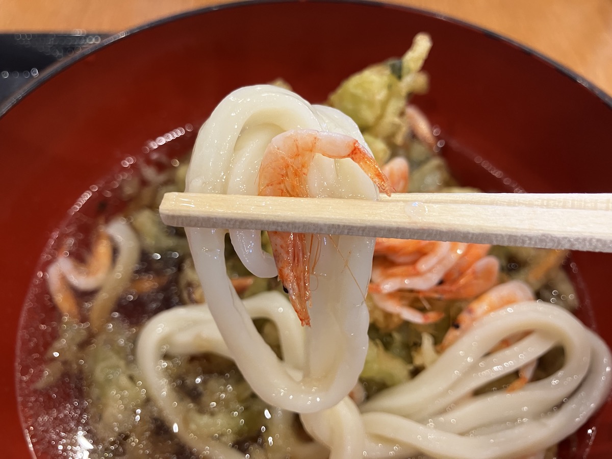食べられるのは1日だけ！【丸亀製麺】激レアメニュー「桜えびと茶葉衣のかき揚げ」640円がスゴかったの画像9