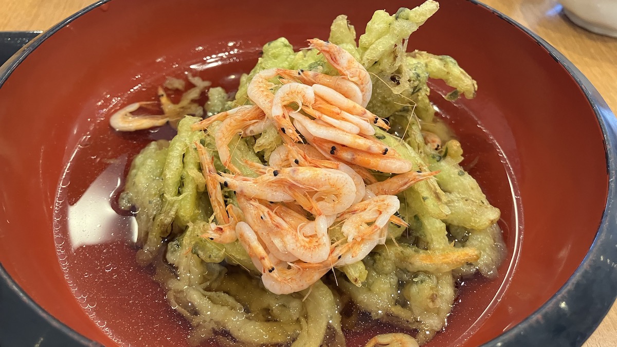 食べられるのは1日だけ！【丸亀製麺】激レアメニュー「桜えびと茶葉衣のかき揚げ」640円がスゴかったの画像5