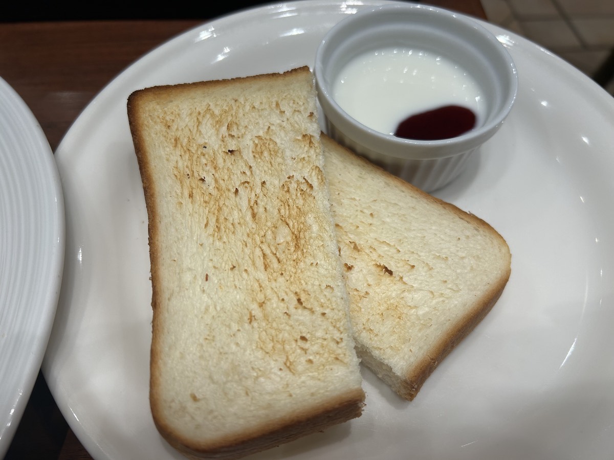 【心斎橋ミツヤ】大阪を代表する喫茶店！　モーニングで満員御礼、「めっちゃでかい！」その内容は？の画像4