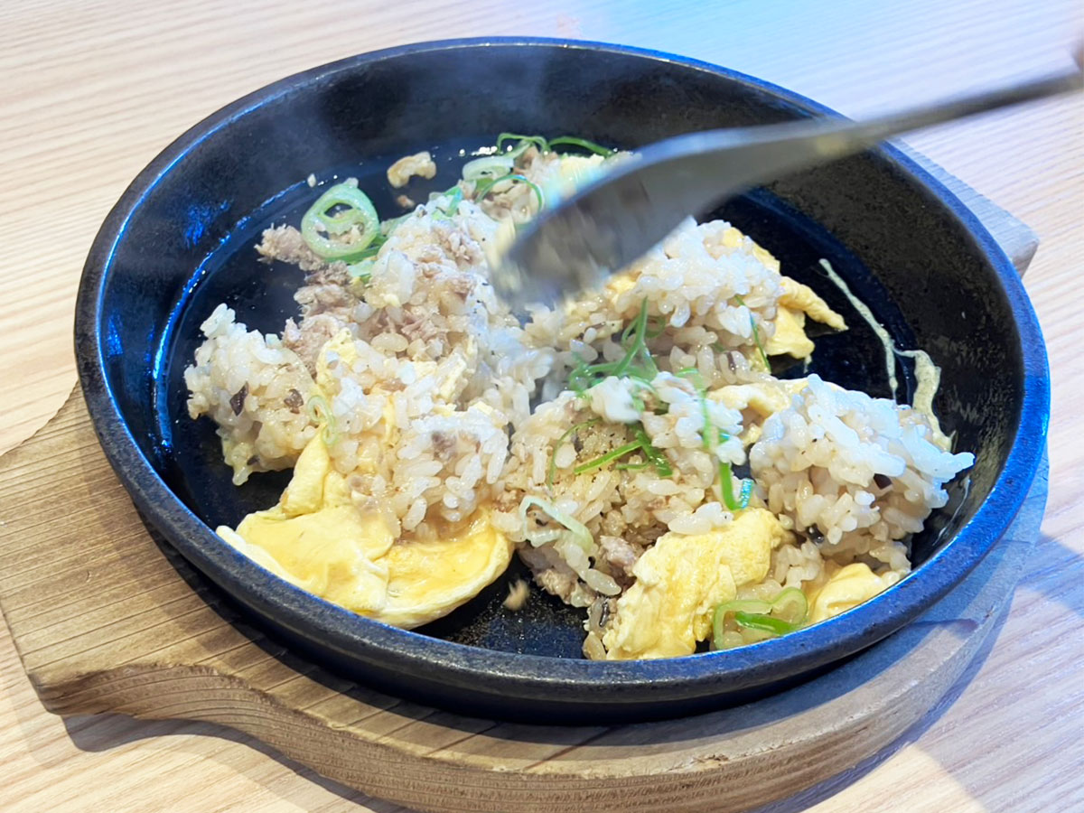 「焼肉きんぐ」の【丸源ラーメン】1045円「夏季限定メニュー」ファミリー層向けと舐めてかかって反省！　クセになる味！の画像7