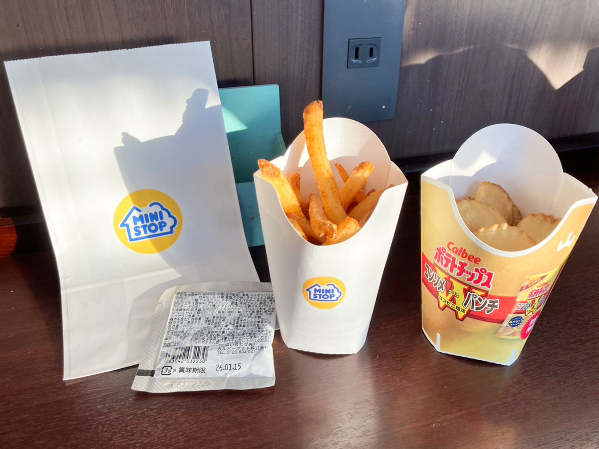 「パウダーが激うま！」【ミニストップ】375円フライドポテト、「カルビーコラボ」が最高！の画像2