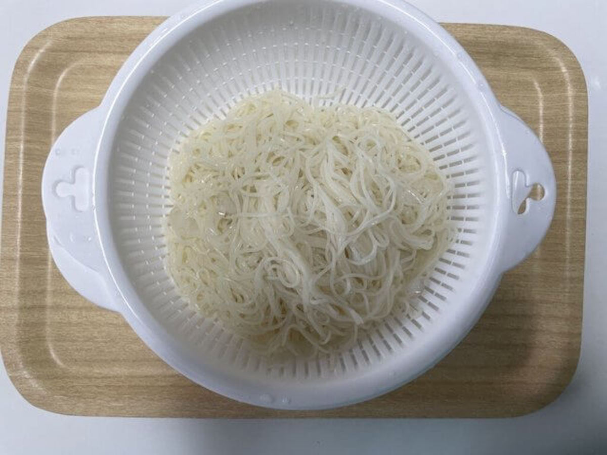 3分で作れる！【パンチがきいたそうめん】、夏バテ無縁のピリ辛の画像4