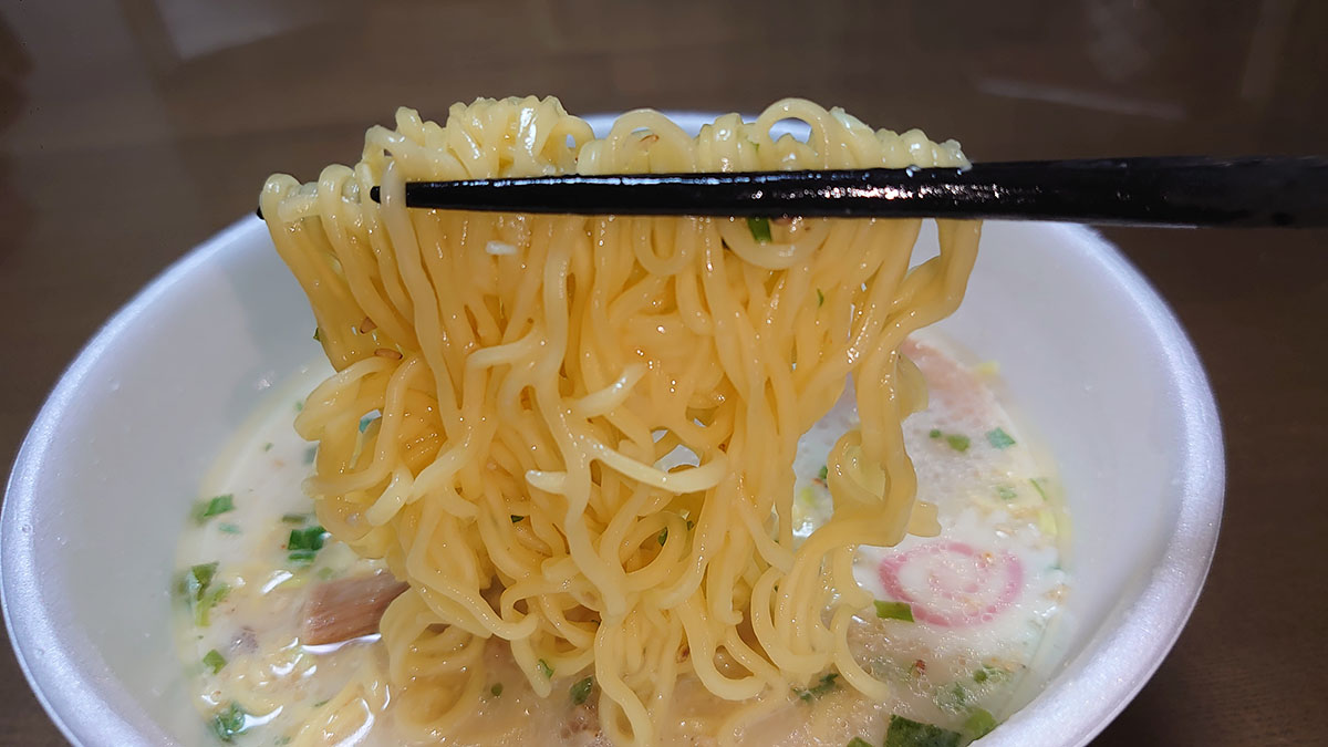 「一風堂」超えたカップ麺は？354円【有名店監修シリーズ】実食ランキング、「麺が感動レベルの逸品」はコレ！の画像10
