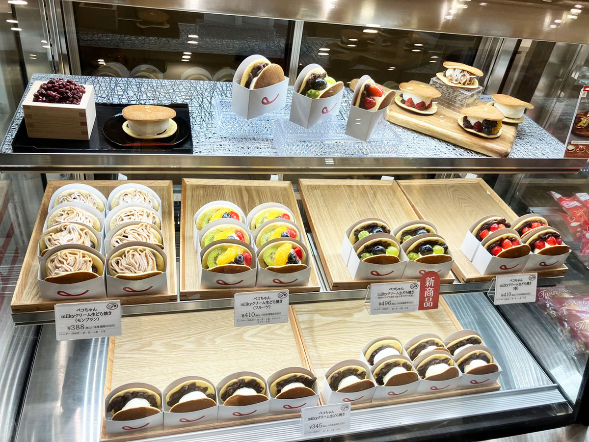 大行列【不二家】1店舗限定の388円「milky生どら焼き」なにが特別？　食べたら「クリームが絶品！」の画像16