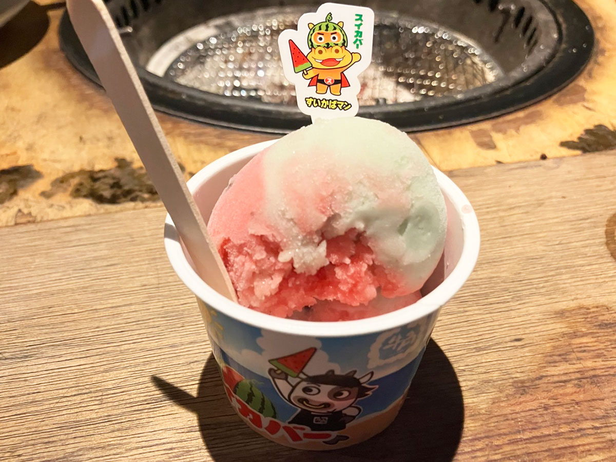 「焼肉店とは思えない！」【牛角】968円「限定ラーメン」はサンマが「丸々1尾ドーン！」食べたら「皮までおいしい！」の画像14