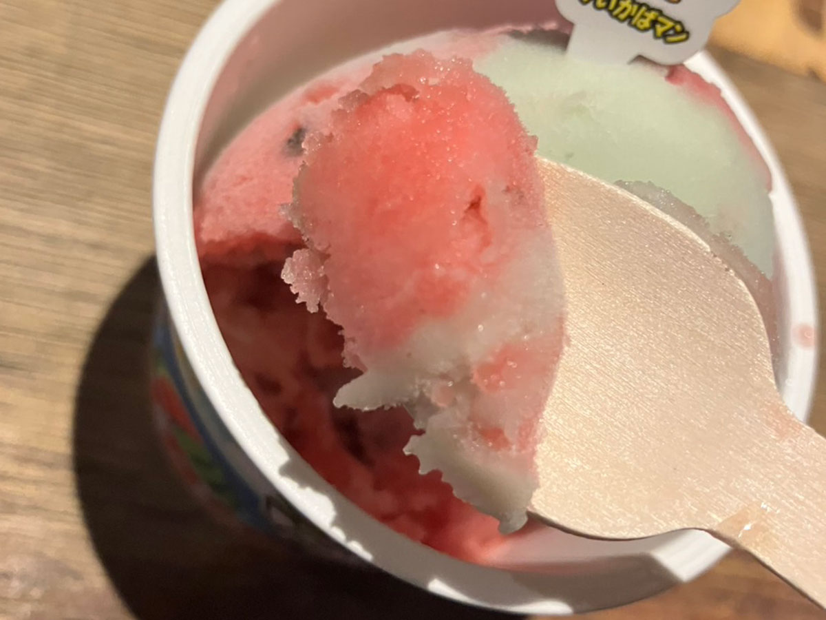 「焼肉店とは思えない！」【牛角】968円「限定ラーメン」はサンマが「丸々1尾ドーン！」食べたら「皮までおいしい！」の画像15