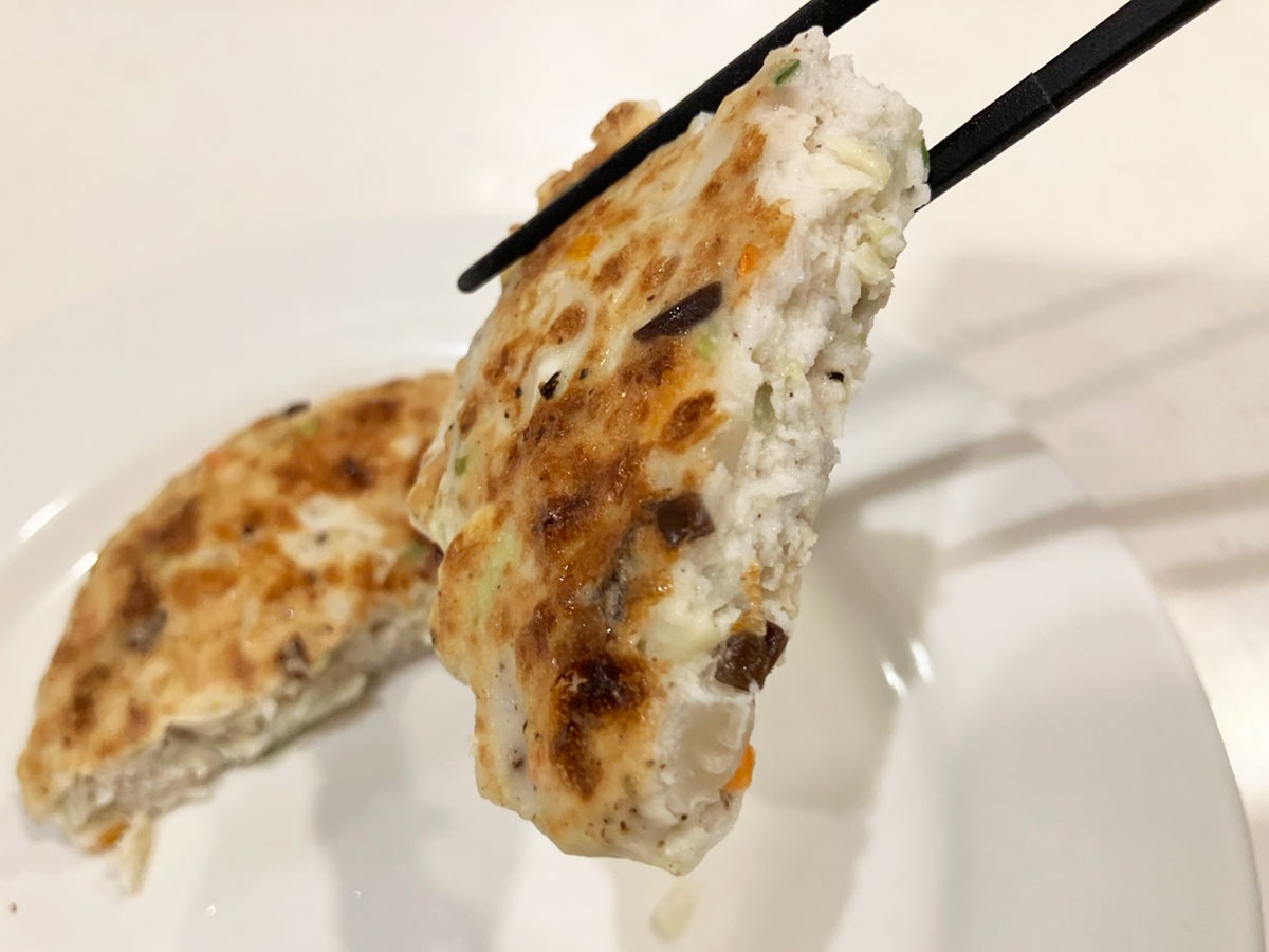 【角上魚類】新作「ハンバーグ」は、食感が「ブリブリ！」大きめカットの“アレ”が最高！の画像10