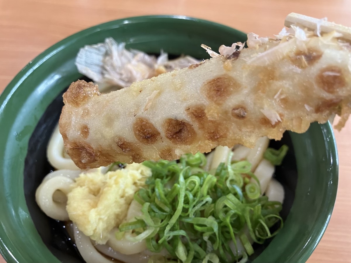 【くら寿司】新作550円「ぶっかけうどん」食べたら、「麺は極太、コシ最高！」もはや“ポスト丸亀製麺”では？の画像5