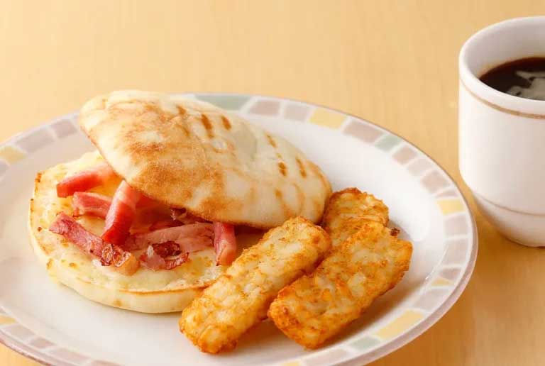 【サイゼリヤ】モーニング「朝サイゼ」メニュー、400円「パンチェッタとチーズのパニーニ」の魅力は？の画像4