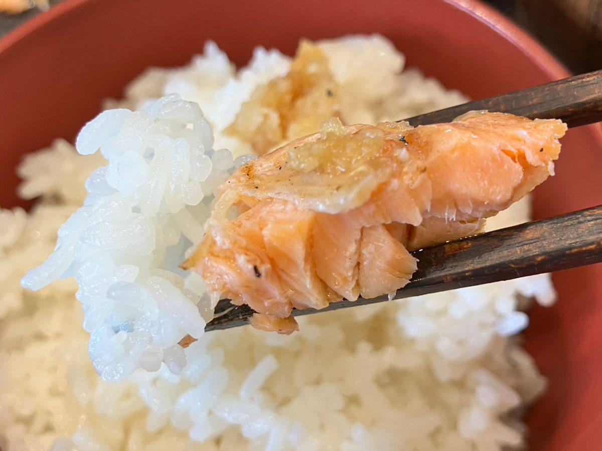 究極の「こういうのでいいんだよ」！【しんぱち食堂】594円「銀じゃけ朝定食」なんでこんなにおいしいの？の画像11