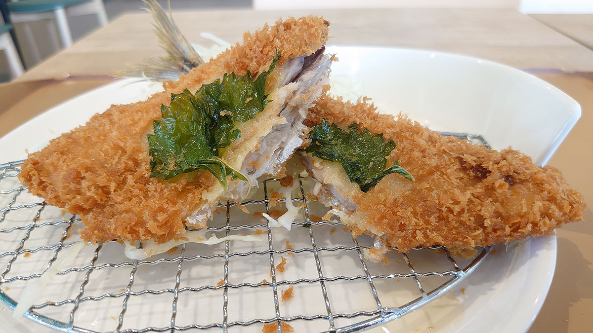 「400円とは思えない完成度!」【ヤオコー】店内カフェの「あじフライ定食」が「まさに絶品」!!の画像16