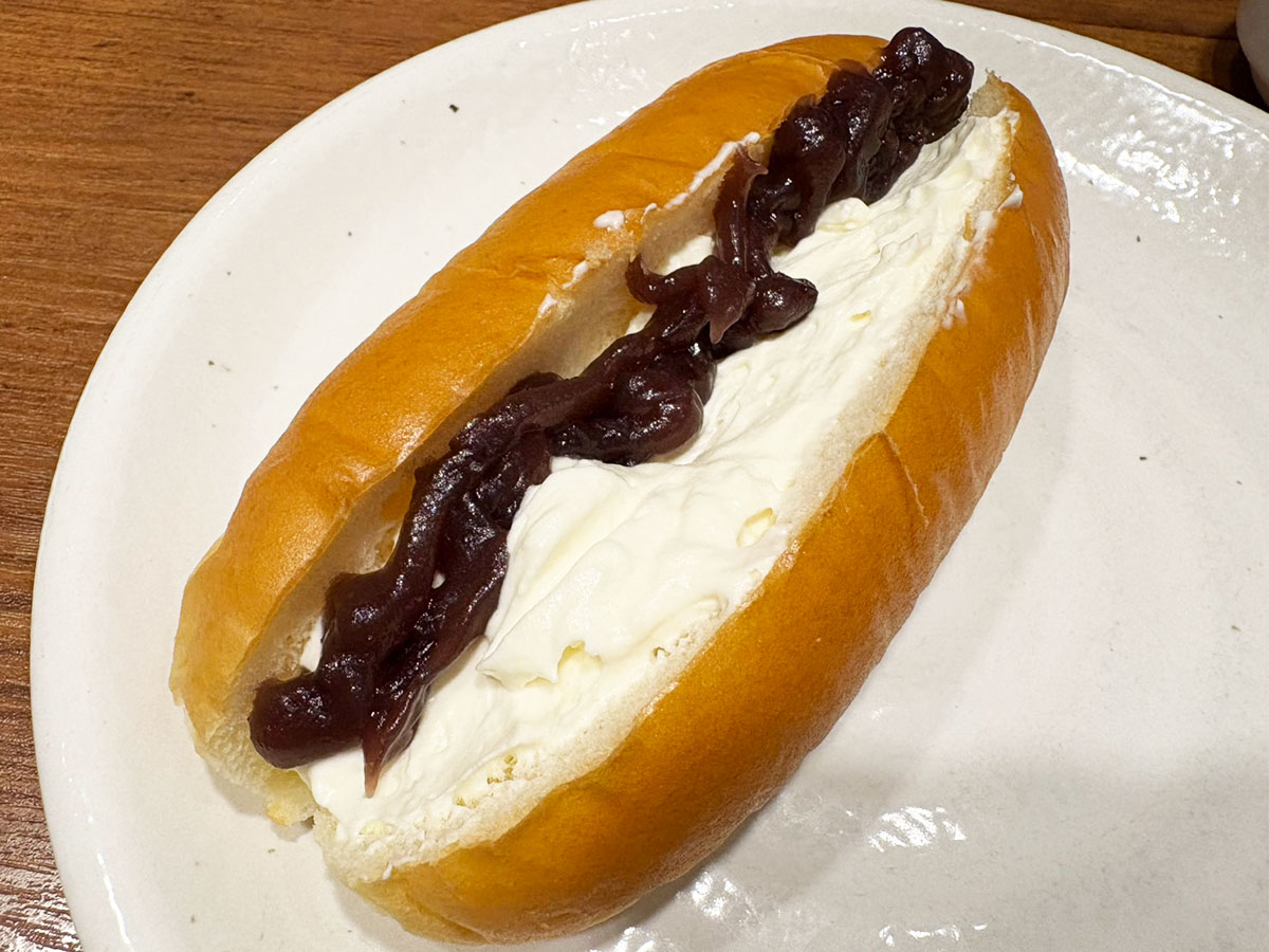【ガスト】500円「モーニング」とろとろマスカルポーネクリームが幸せ!コッペパンとあんこと相性バツグンの画像7